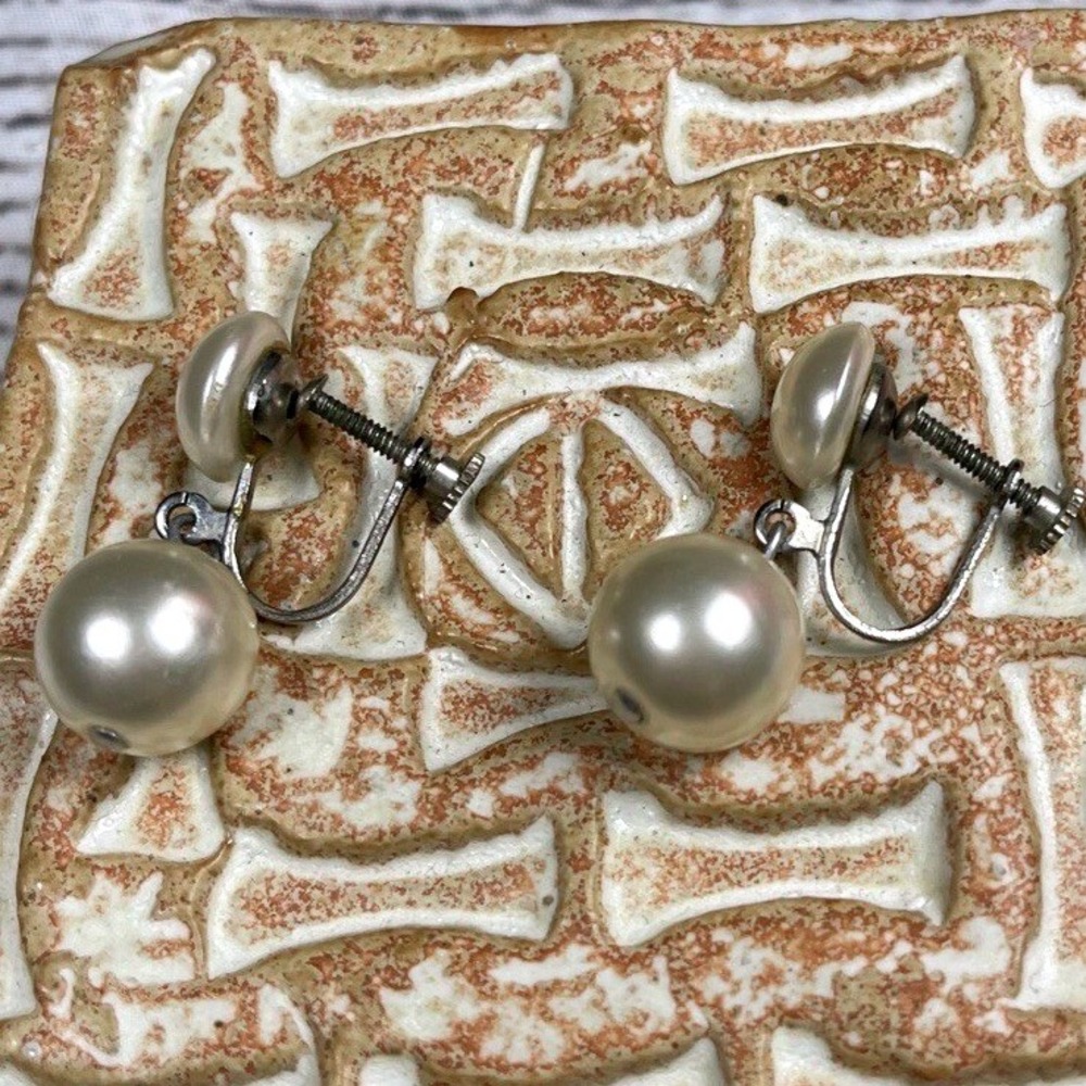 Vintage Pearl‎ Screwback Earrings Unbranded